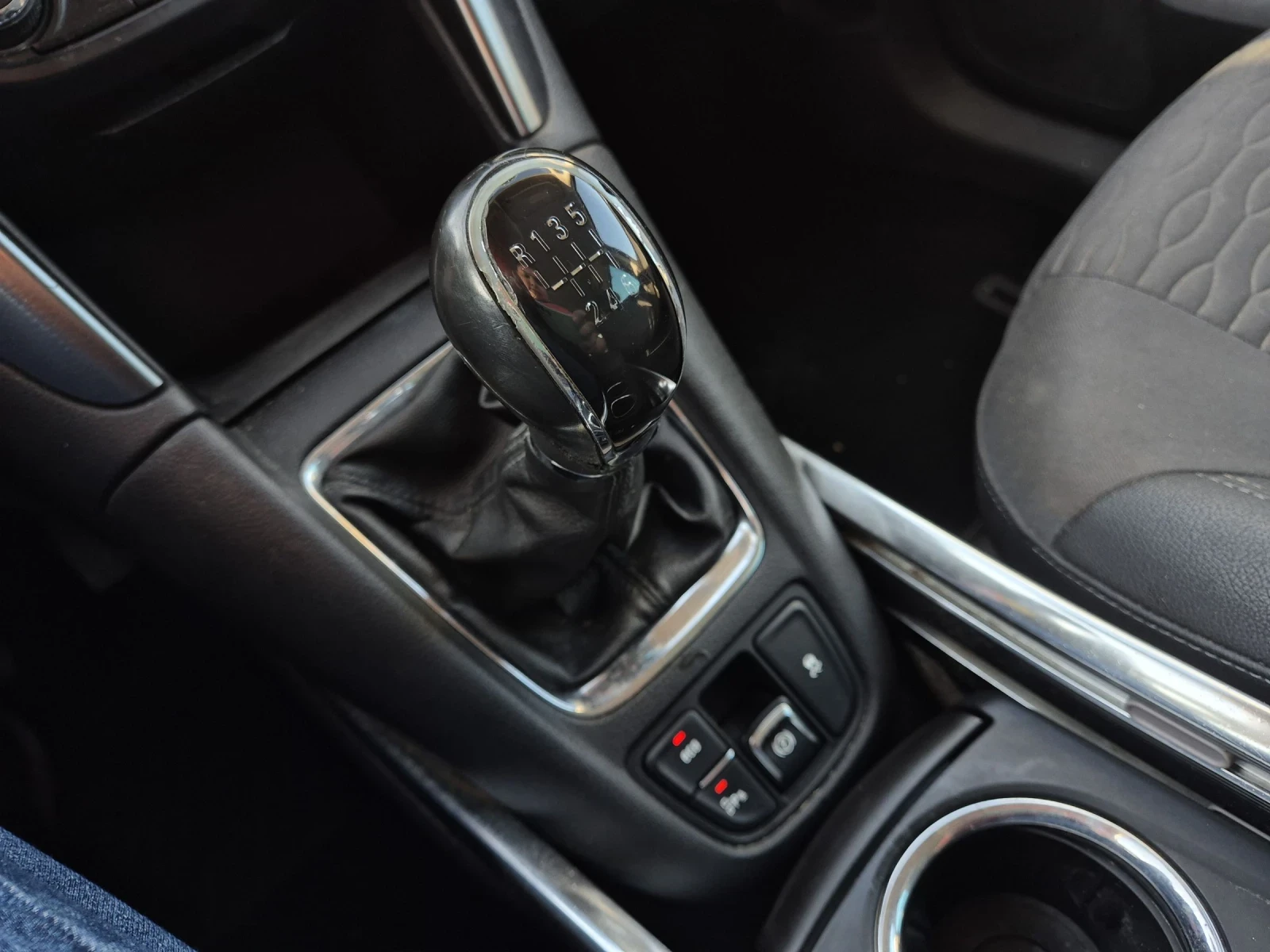 Opel Zafira 2.0 CDTI 5 Места, снимка 17 - Автомобили и джипове - 53834794