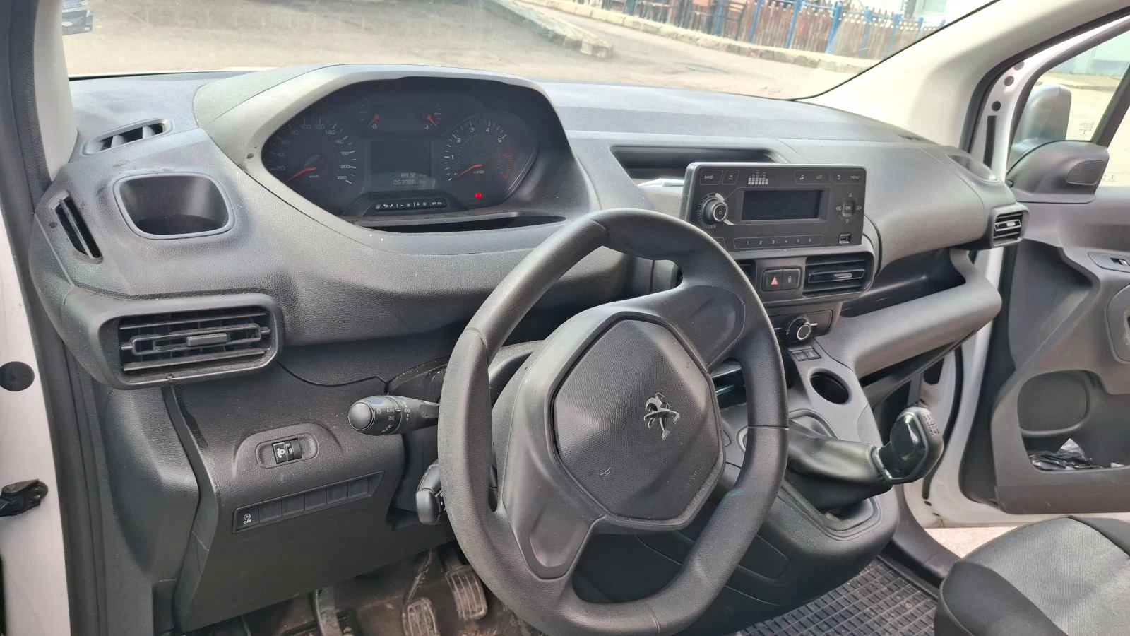Peugeot Partner, снимка 2 - Автомобили и джипове - 54296824