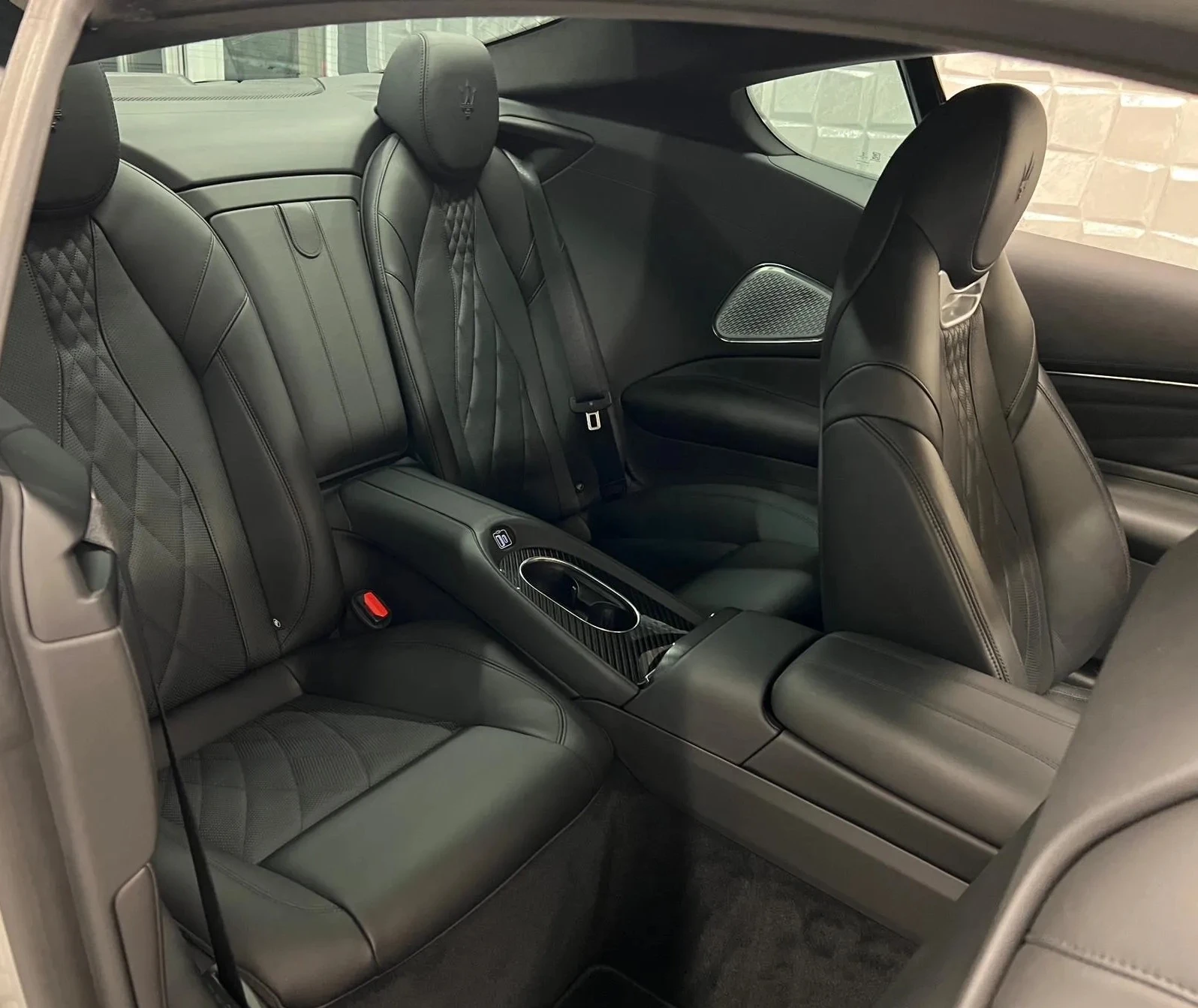 Maserati GranTurismo Modena 3.0 V6 AWD, снимка 8 - Автомобили и джипове - 54342314