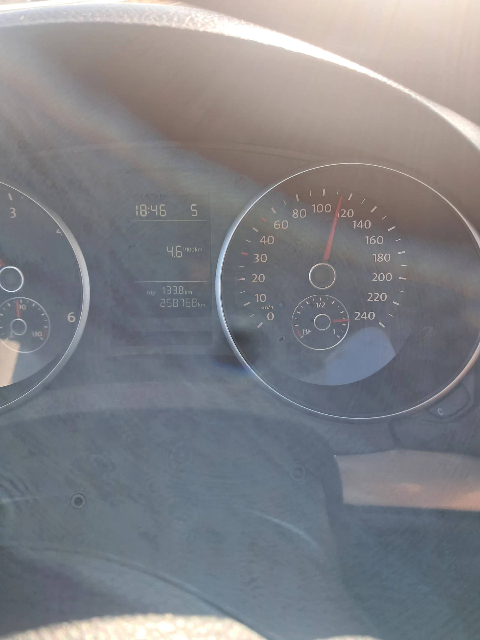 VW Golf 1.6 TDI | Mobile.bg � ����������� 9