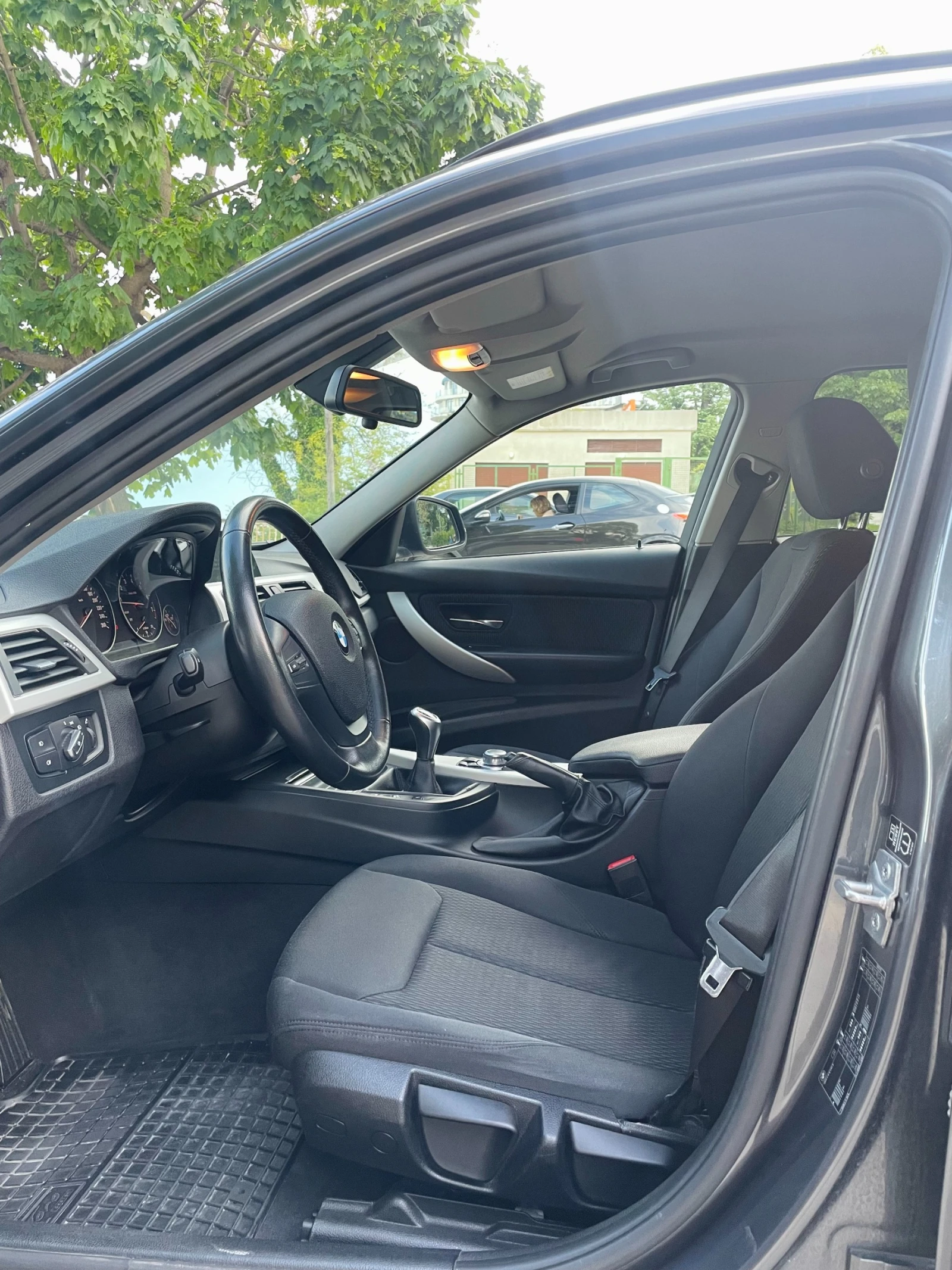 BMW 320 2.0i-184, снимка 7 - Автомобили и джипове - 54609607