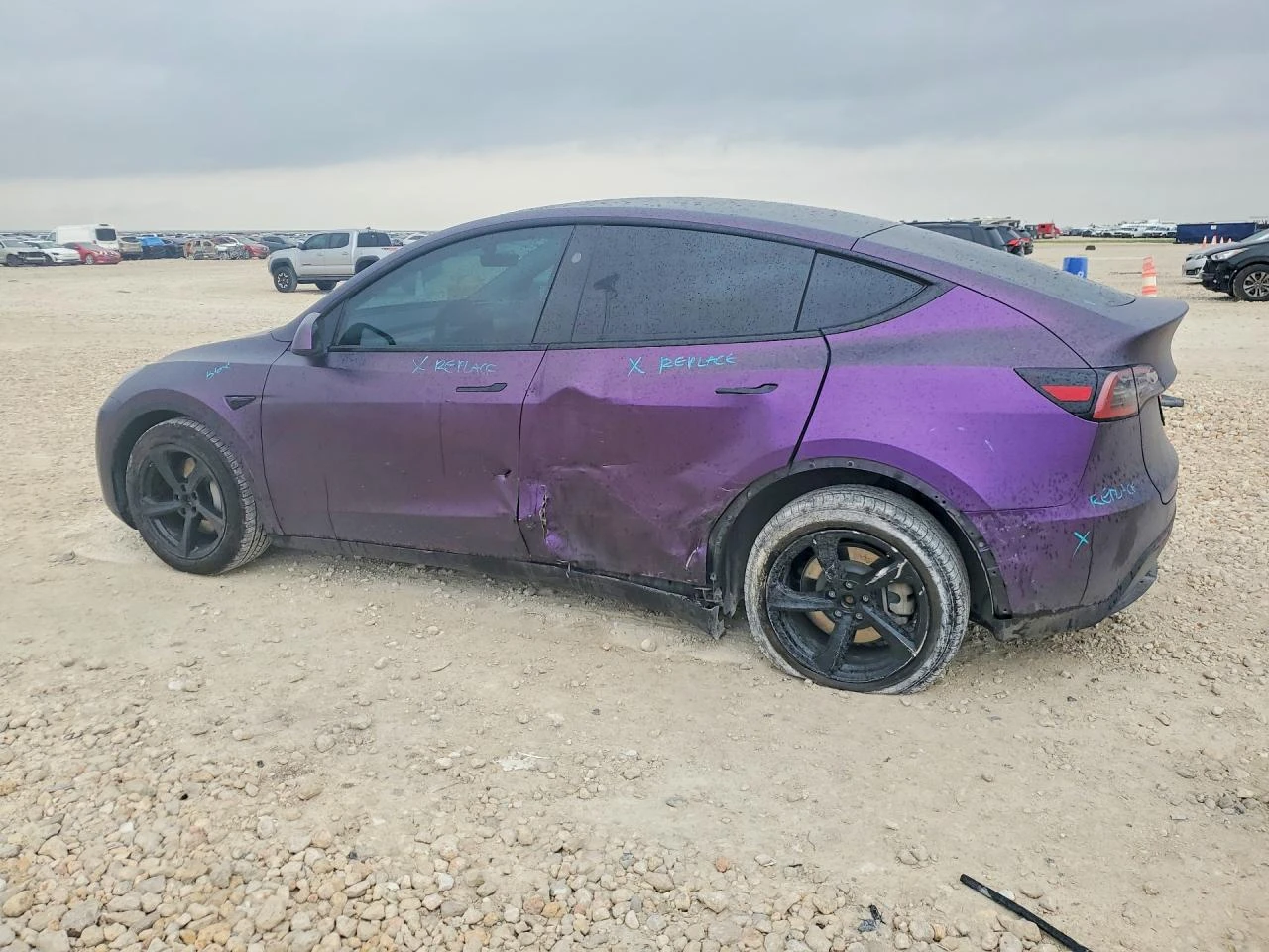 Tesla Model Y, снимка 2 - Автомобили и джипове - 54664174