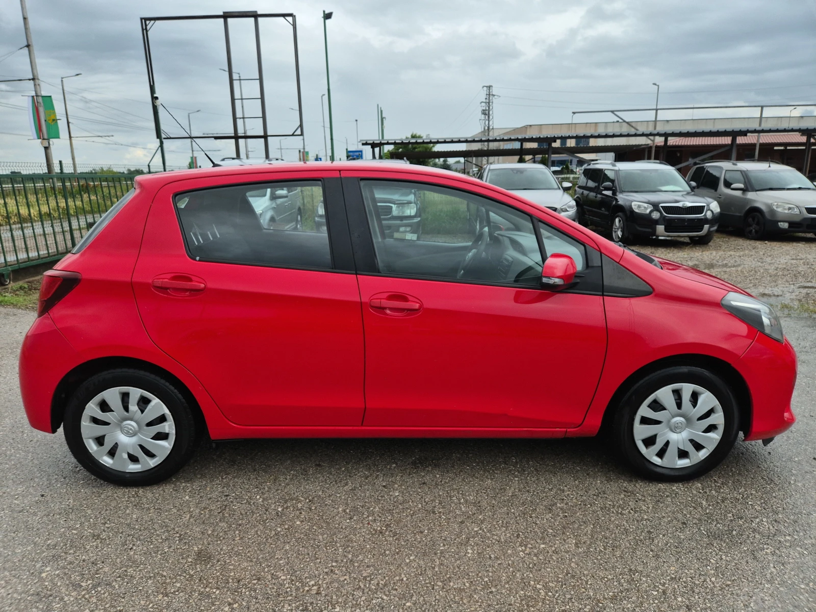 Toyota Yaris 1.0 i ��� �������� | Mobile.bg � ����������� 4