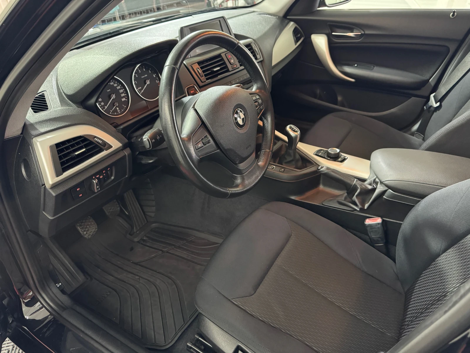 BMW 116 i - EURO 6B, снимка 8 - Автомобили и джипове - 55141365