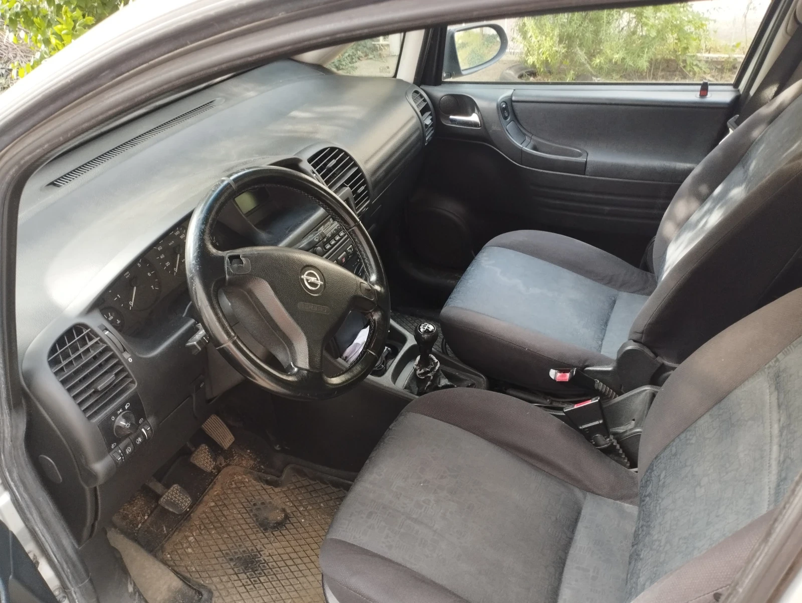Opel Zafira, снимка 6 - Автомобили и джипове - 55211743