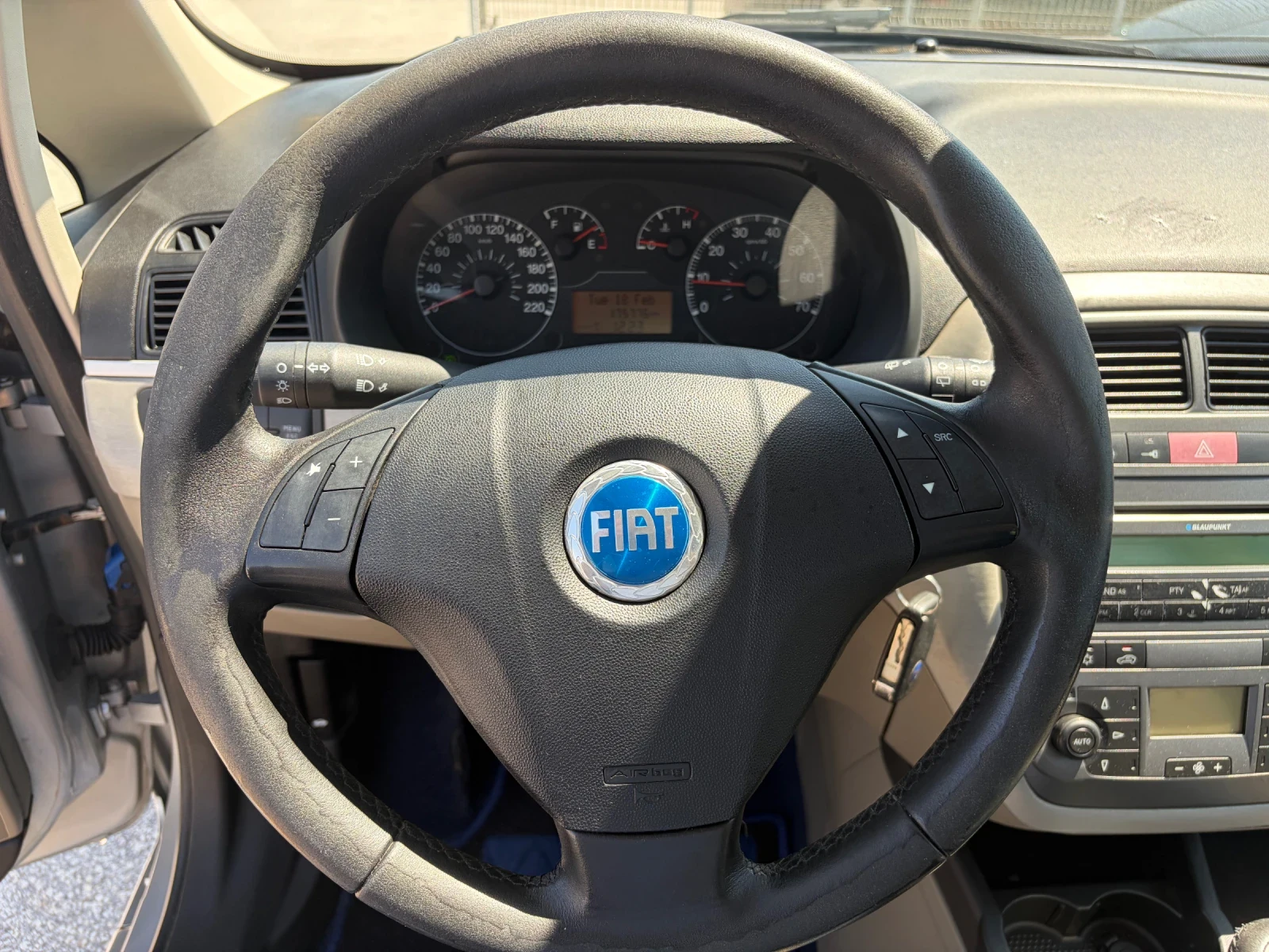 Fiat Punto 1.3d TOP, снимка 8 - Автомобили и джипове - 55557340