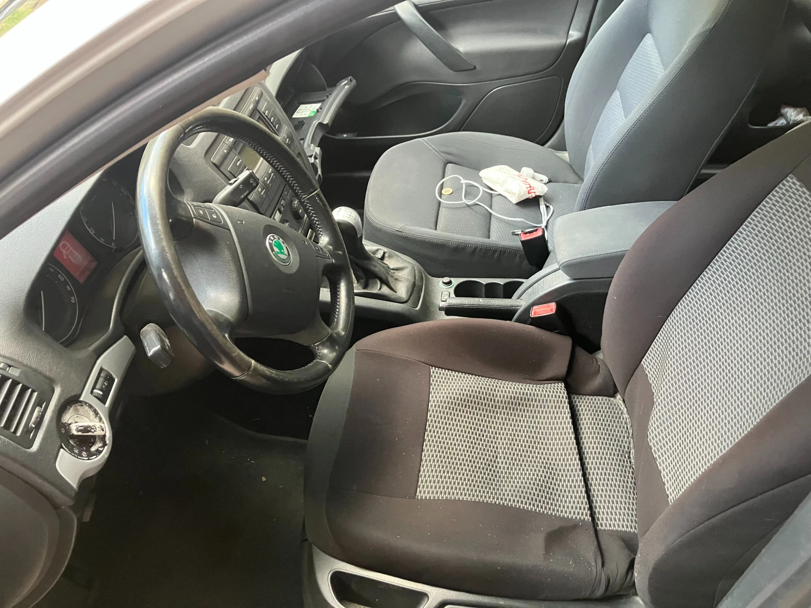 Skoda Octavia, снимка 15 - Автомобили и джипове - 55748392