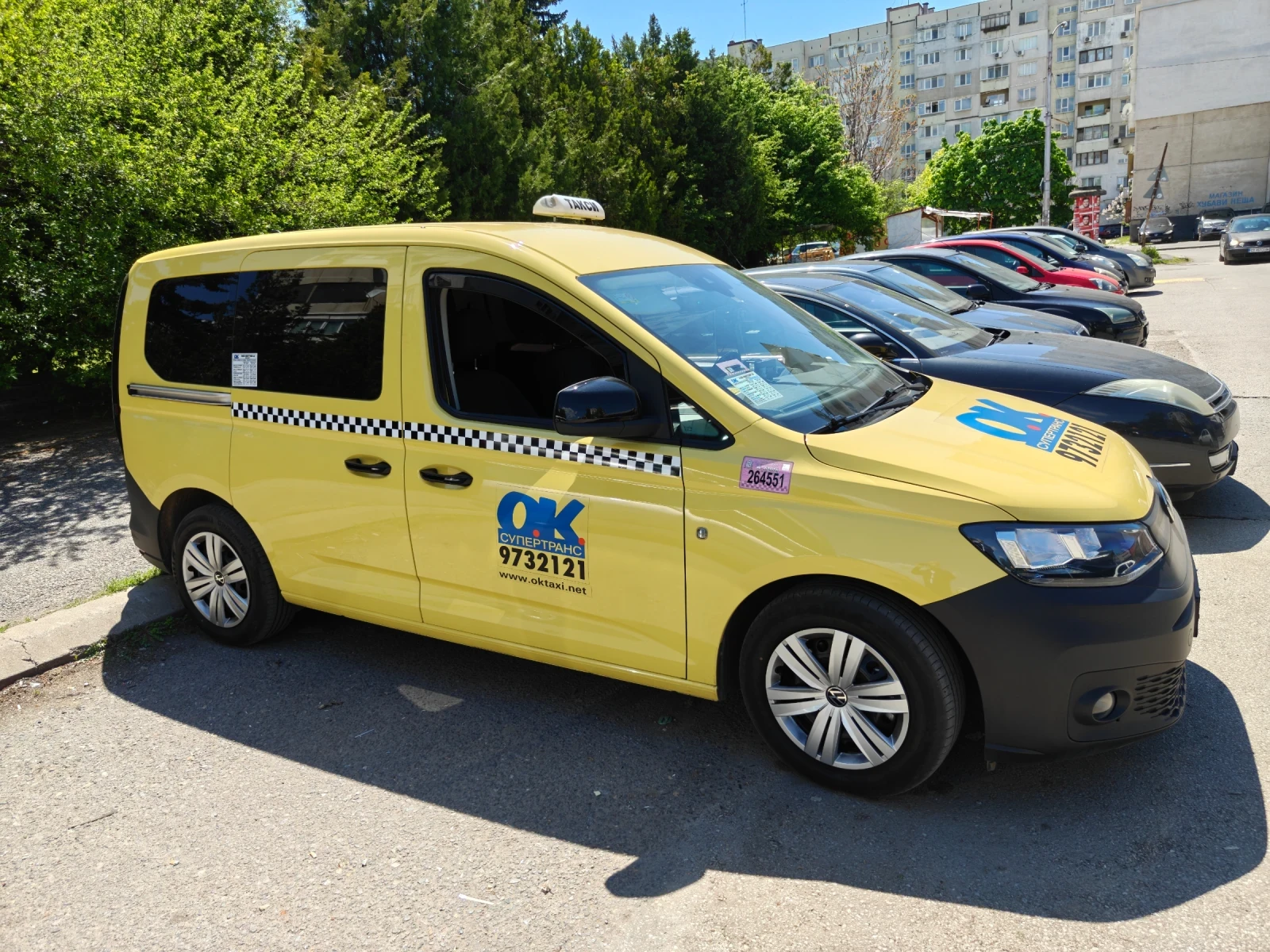 VW Caddy Lpg, снимка 2 - Автомобили и джипове - 55826087