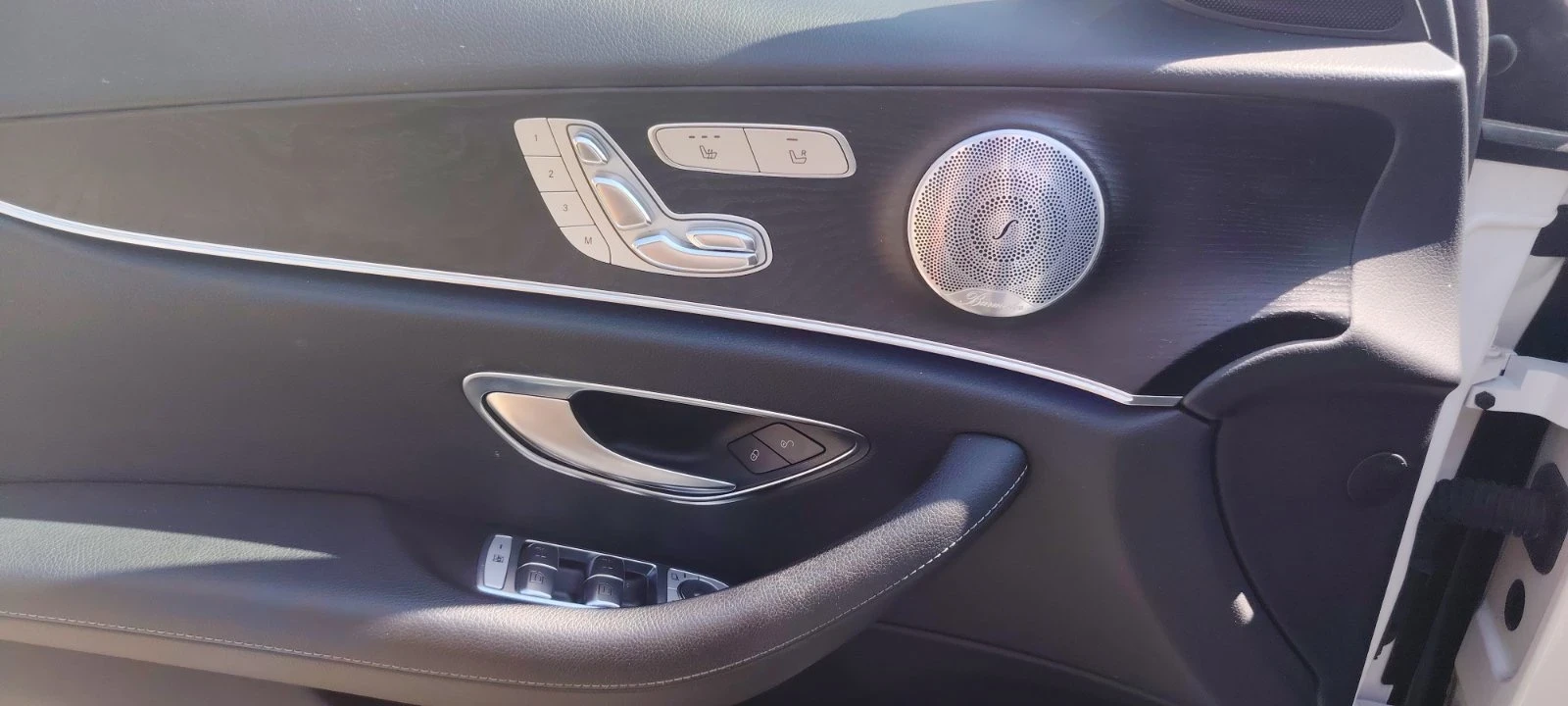 Mercedes-Benz E 400 4-matic Amg line/Digital/Pano/Head up, снимка 11 - Автомобили и джипове - 55939532