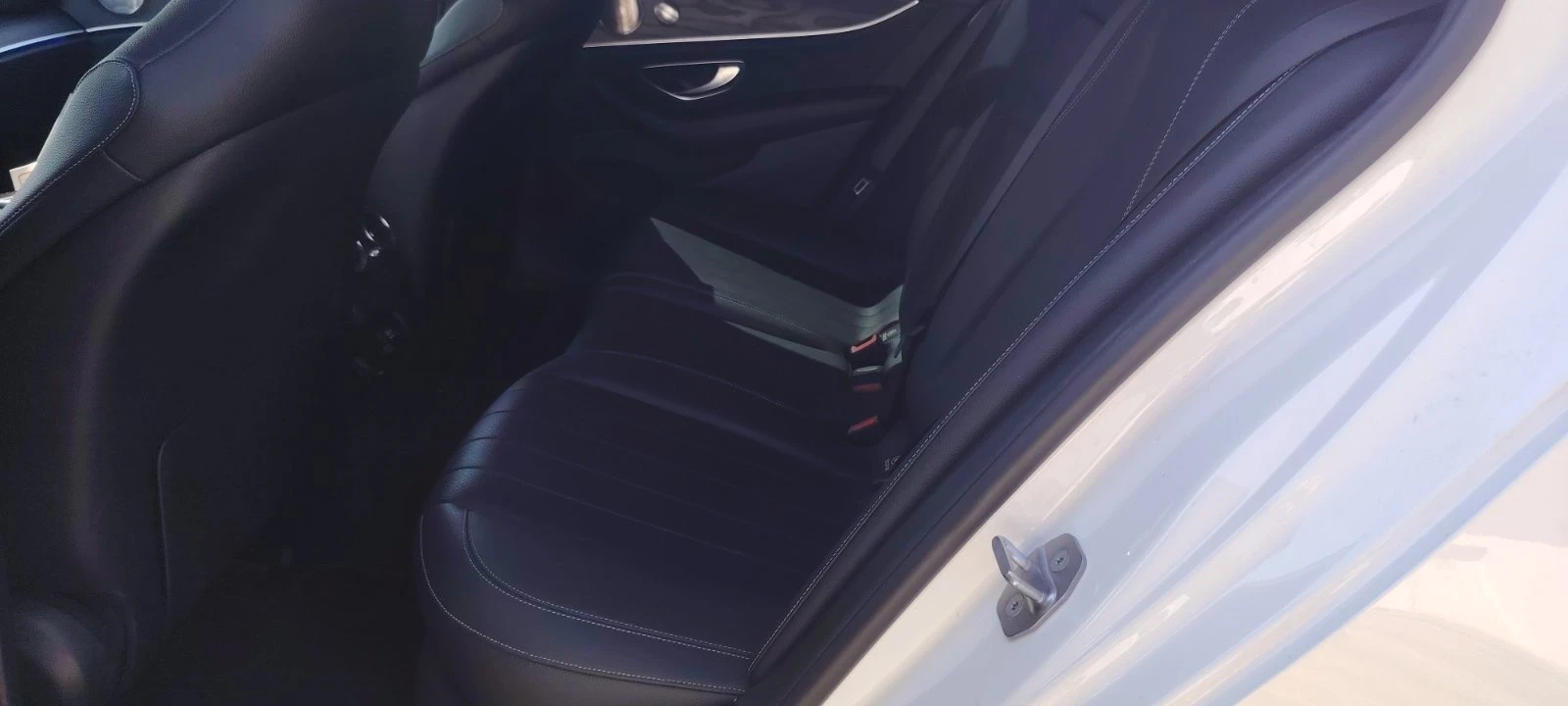 Mercedes-Benz E 400 4-matic Amg line/Digital/Pano/Head up, снимка 12 - Автомобили и джипове - 55939532