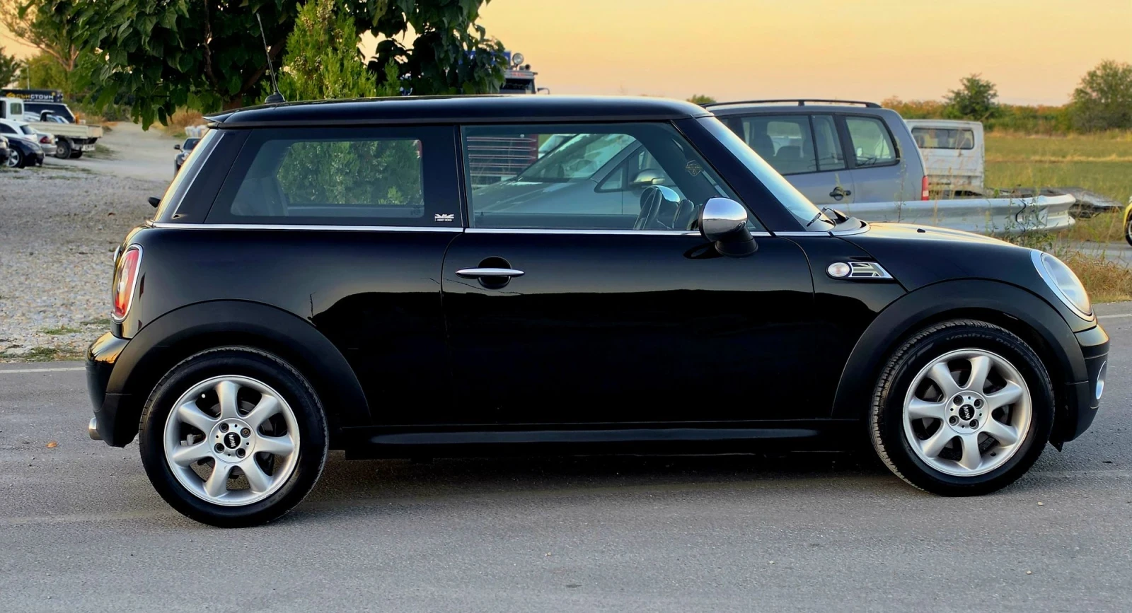Mini Cooper 1.4 бенз. 95к.с., снимка 12 - Автомобили и джипове - 56020233