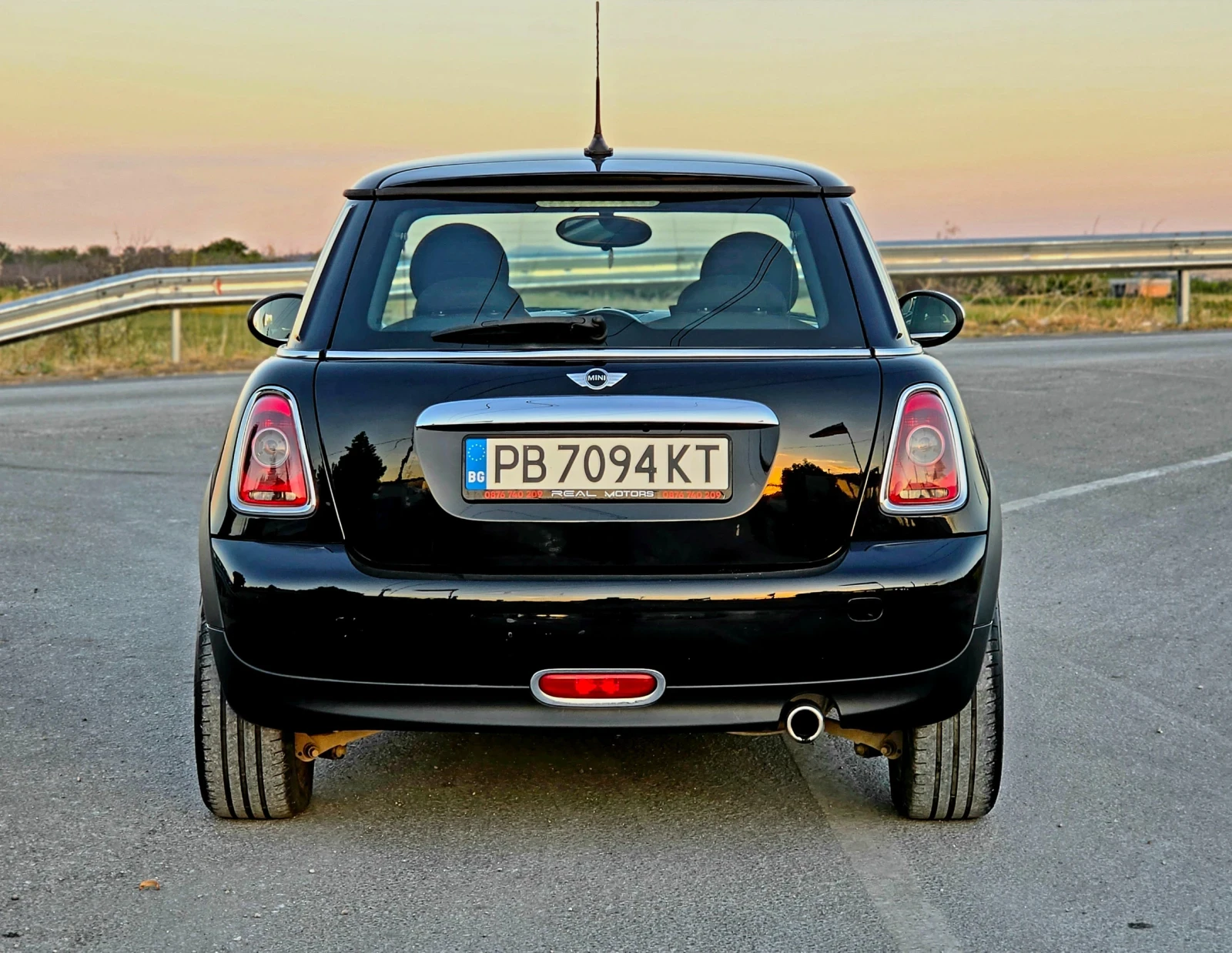 Mini Cooper 1.4 бенз. 95к.с., снимка 5 - Автомобили и джипове - 56020233