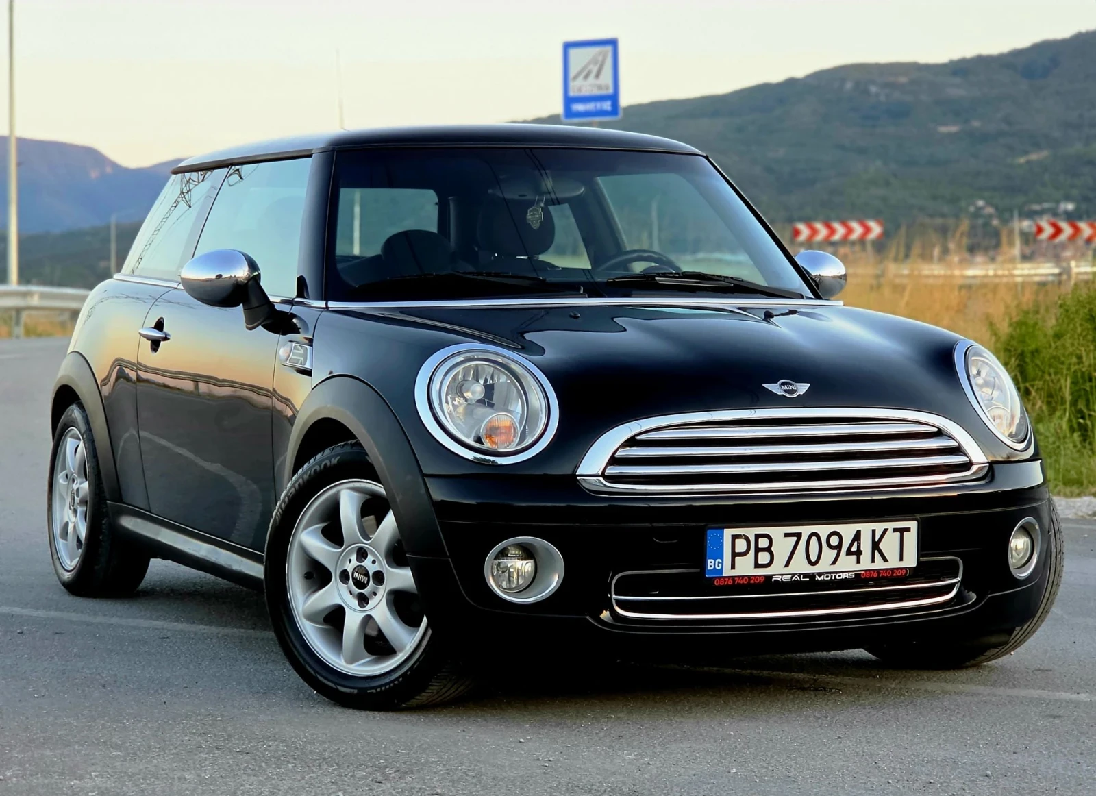 Mini Cooper 1.4 бенз. 95к.с., снимка 3 - Автомобили и джипове - 56020233