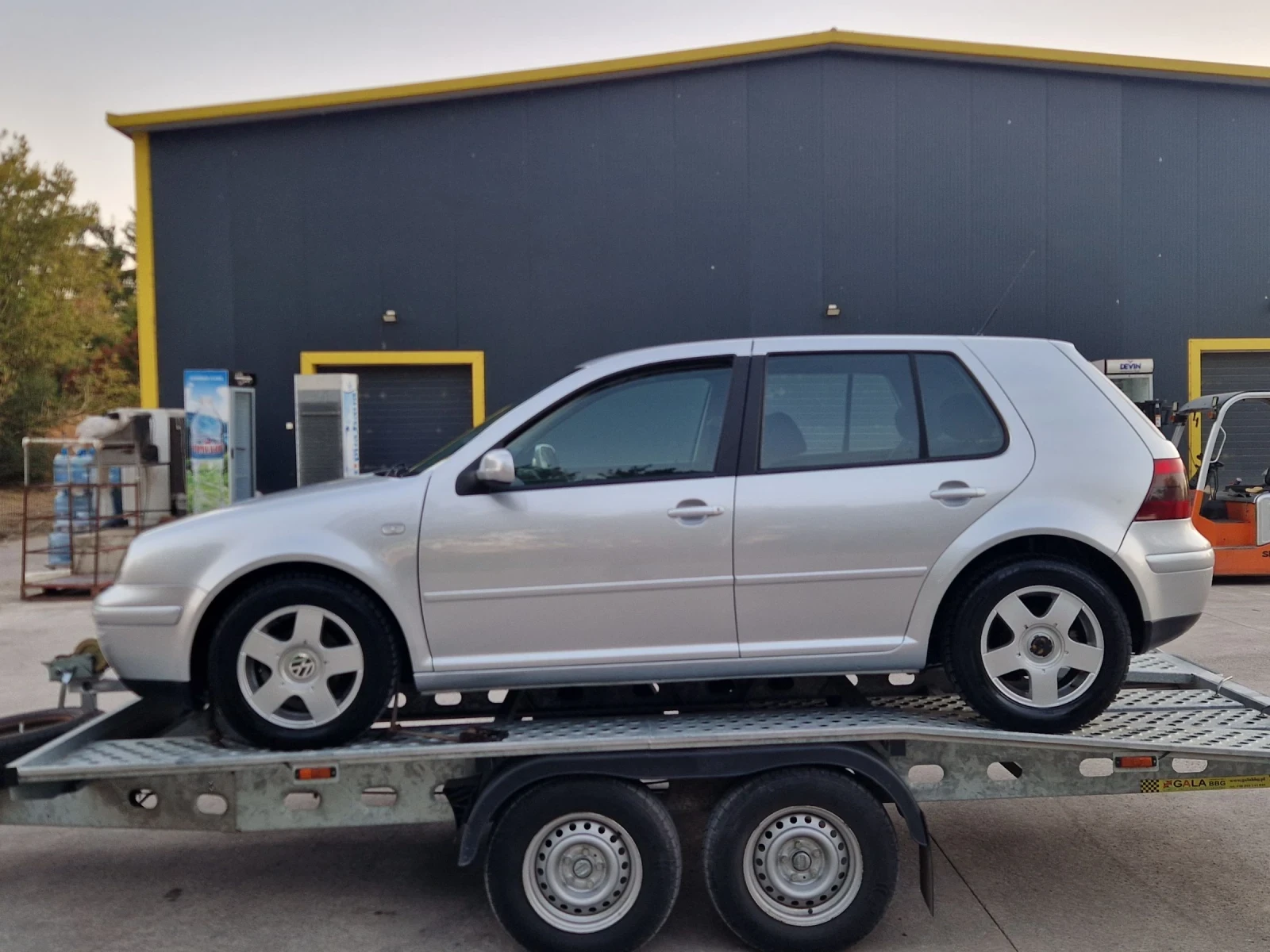 VW Golf 1.9TDI 90к.с., снимка 5 - Автомобили и джипове - 56359584