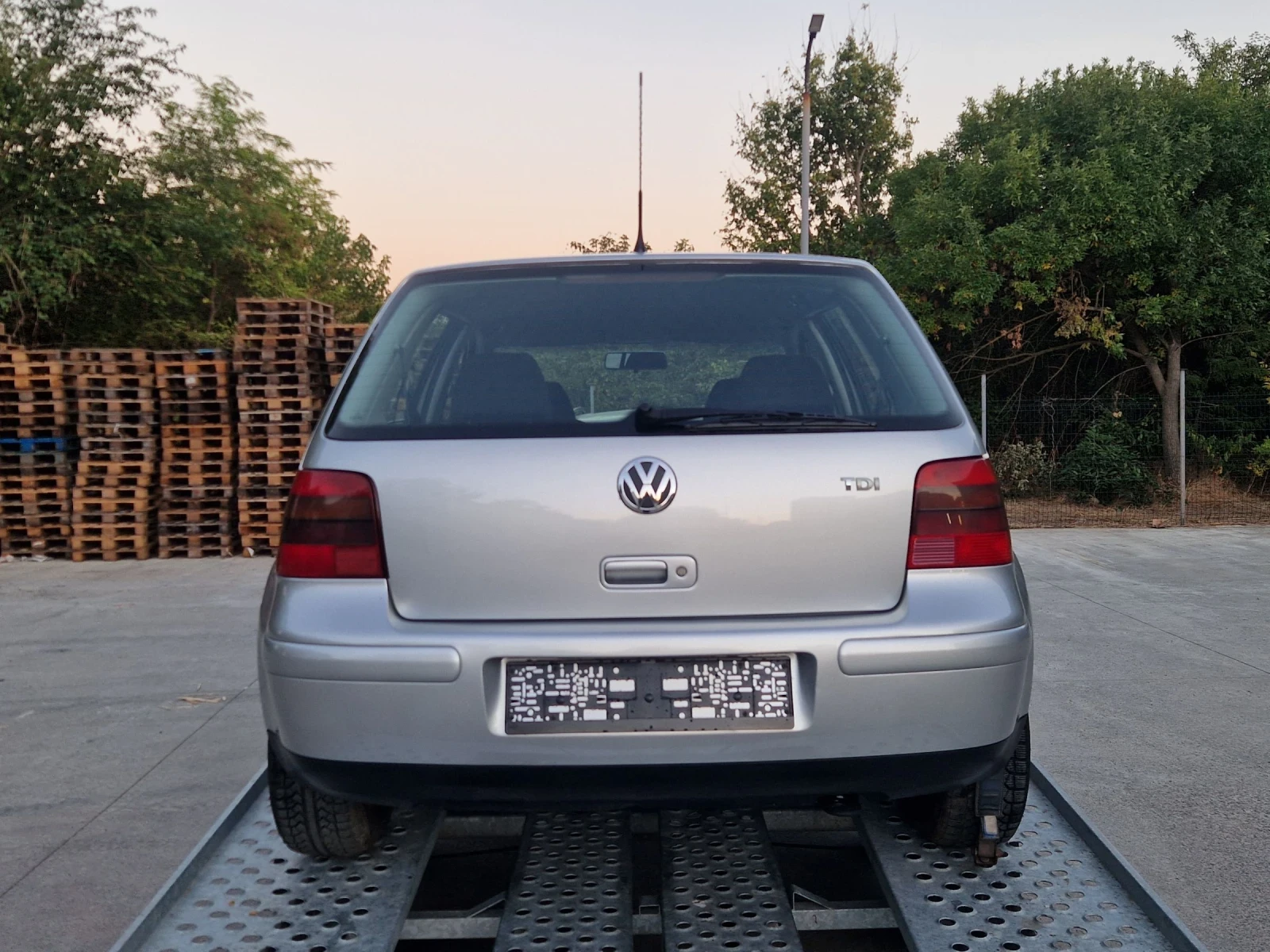 VW Golf 1.9TDI 90к.с., снимка 7 - Автомобили и джипове - 56359584