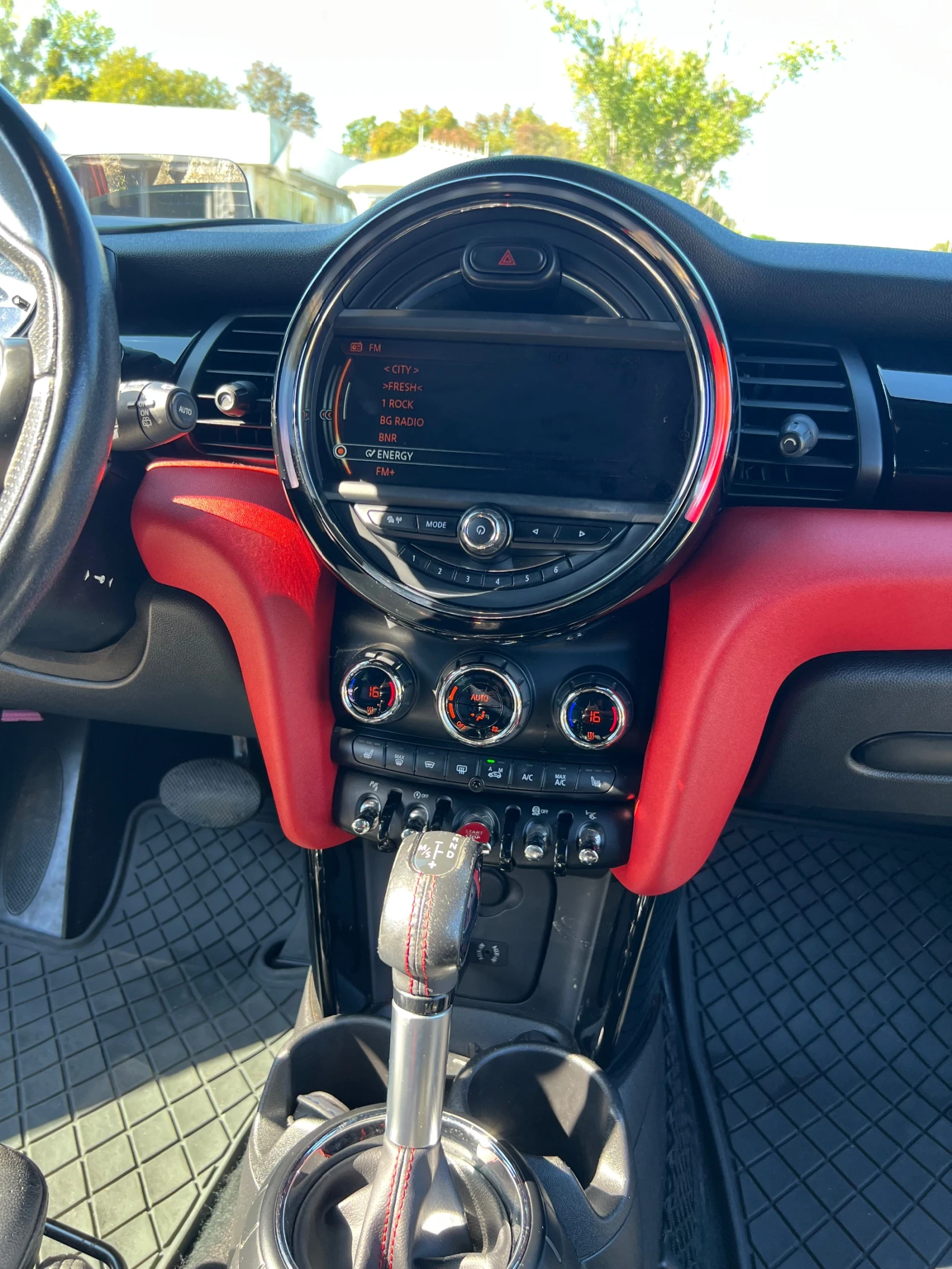 Mini John Cooper Works, снимка 9 - Автомобили и джипове - 56452271