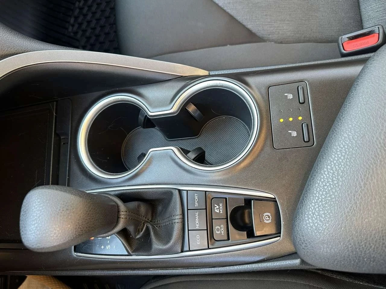 Toyota Camry, снимка 17 - Автомобили и джипове - 56685370