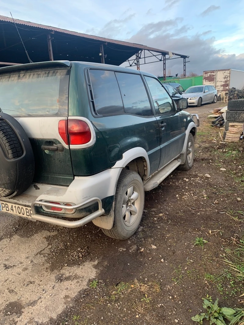 Nissan Terrano, снимка 4 - Автомобили и джипове - 38750179