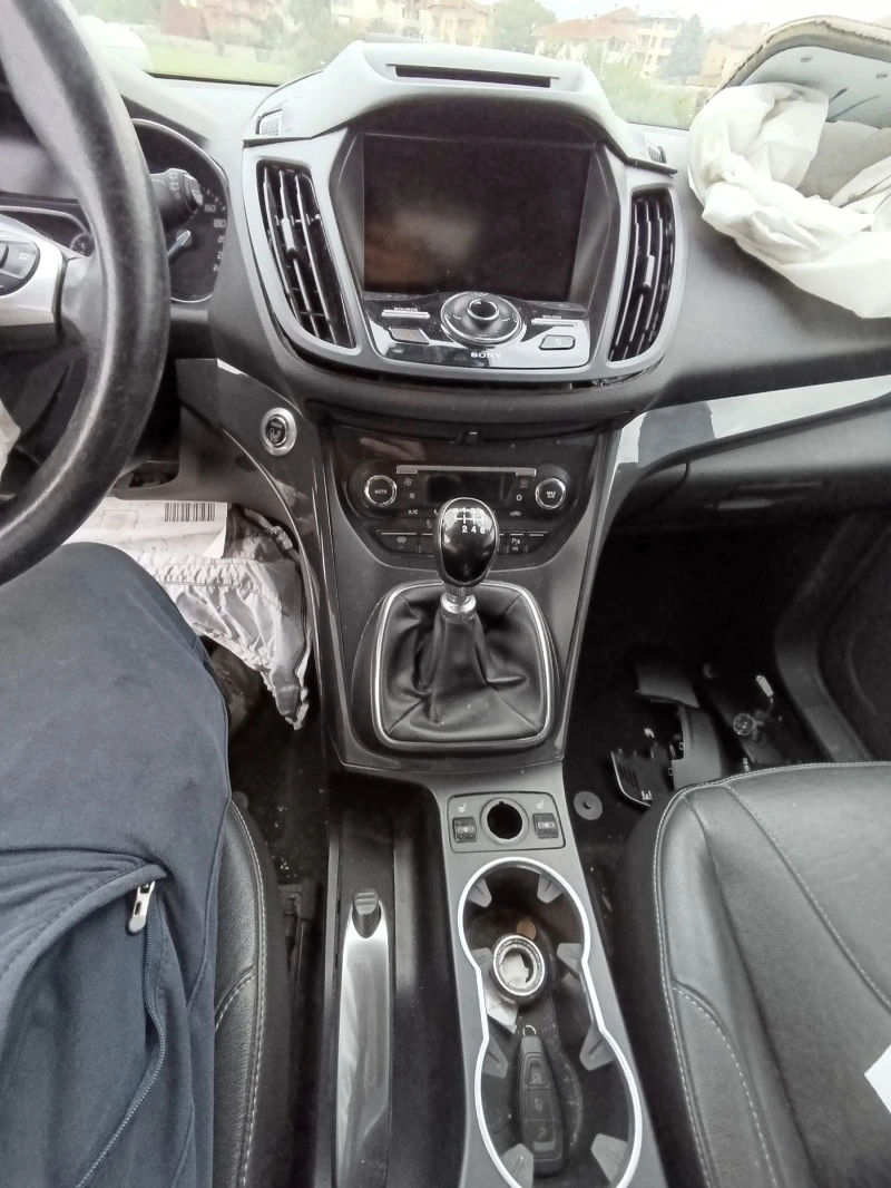 Ford Kuga, снимка 10 - Автомобили и джипове - 45770194