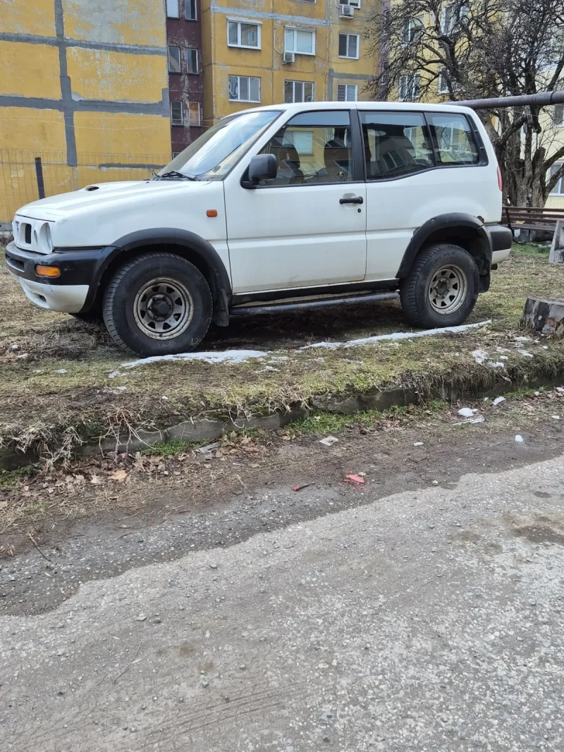 Nissan Terrano 2.7тди бош.МОЖЕ И НА ЧАСТИ, снимка 3 - Автомобили и джипове - 49320093