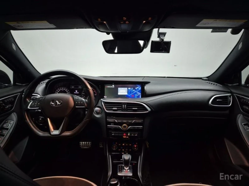Infiniti Q30, снимка 7 - Автомобили и джипове - 53595799