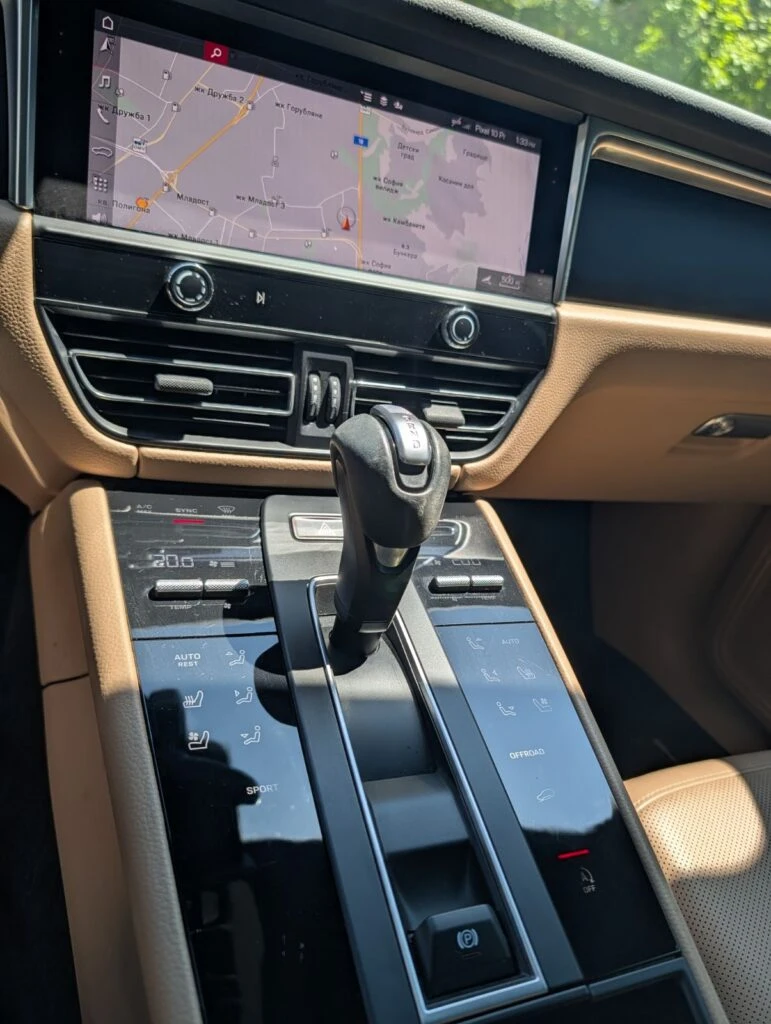 Porsche Macan, снимка 13 - Автомобили и джипове - 56431826