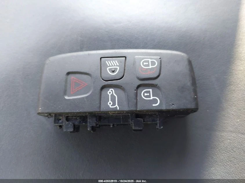 Land Rover Range rover 5.0L V-8 DI, DOHC, VVT, SUPERCHARGER, 510HP 4X4 - изображение 3