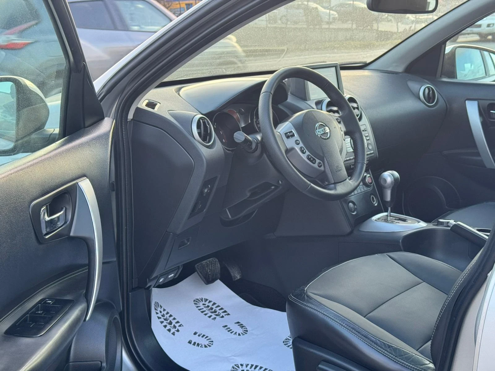 Nissan Qashqai 2.0 DCI NAVI AVTOMAT LIZING - изображение 9