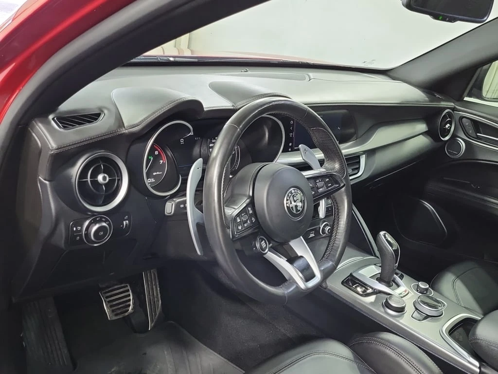 Alfa Romeo Stelvio VELOCE| AWD | ПОДГРЕВИ | ШИБЕДАХ | 2 КЛЮЧА| CARFAX - изображение 10