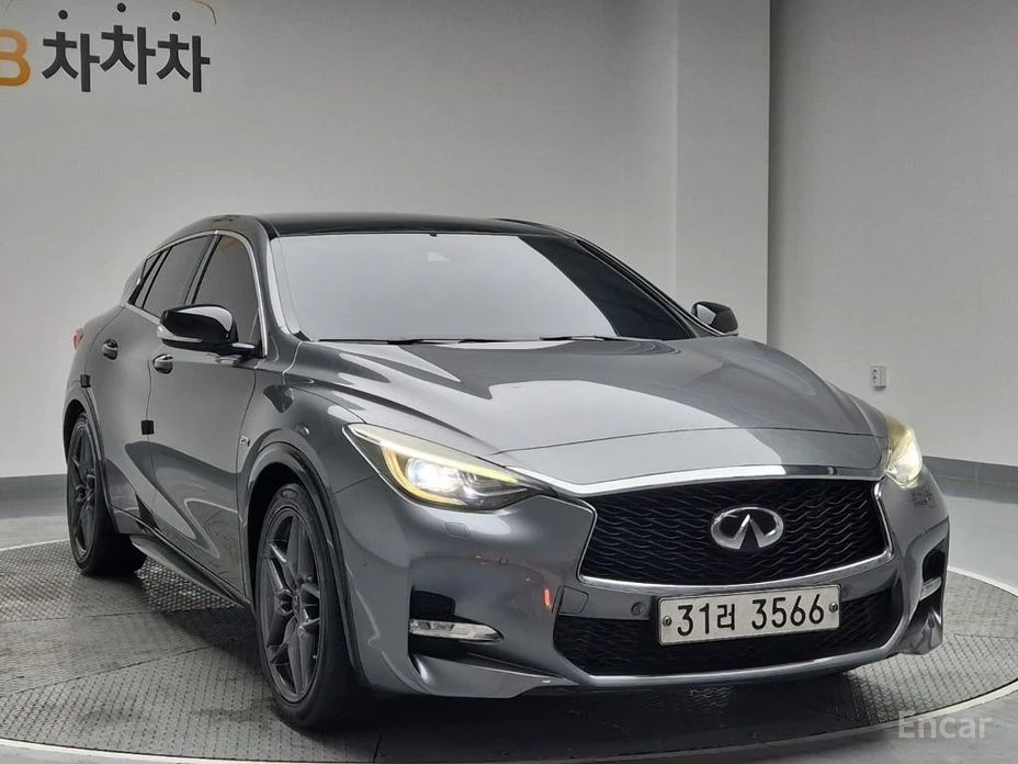 Infiniti Q30  - изображение 4