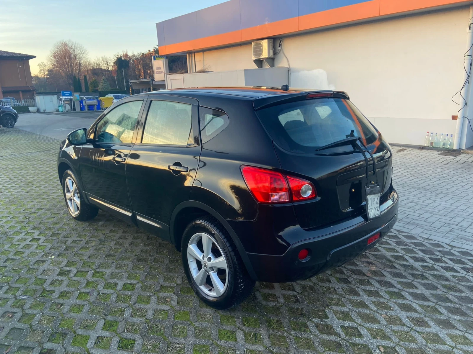 Nissan Qashqai 2.0D-4X4 АВТОМАТ - изображение 4