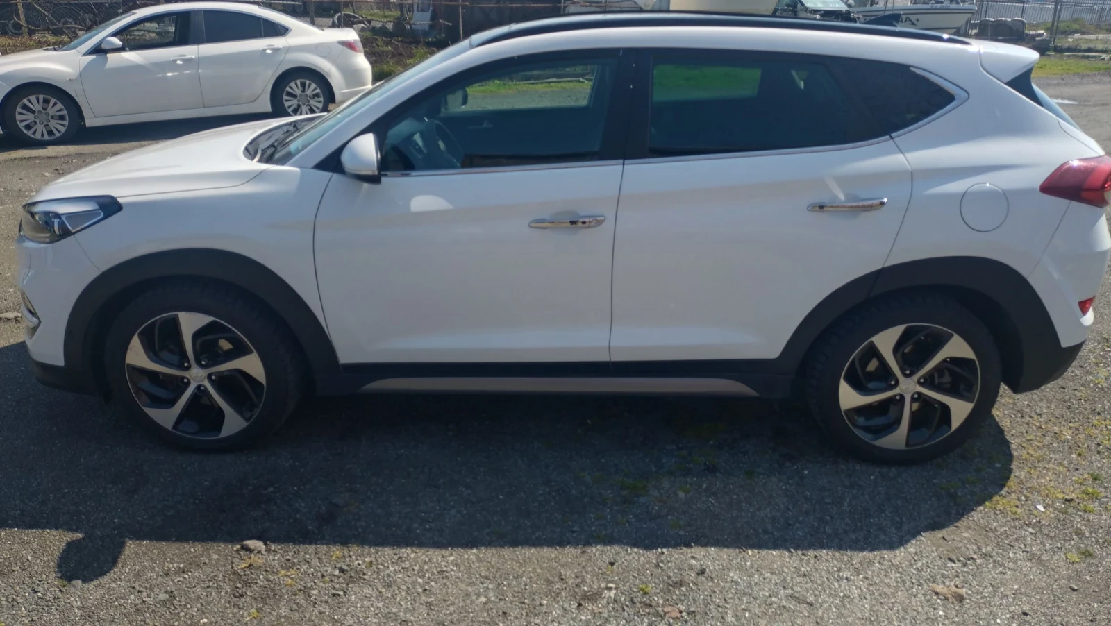 Hyundai Tucson, снимка 3 - Автомобили и джипове - 53973465