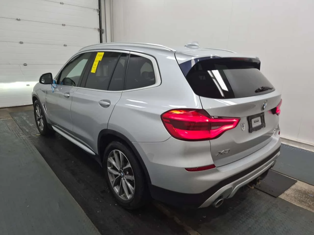BMW X3 * XDRIVE30I * ПОДГРЕВ* КАМЕРА* ДВА КЛЮЧА* , снимка 4 - Автомобили и джипове - 54564775