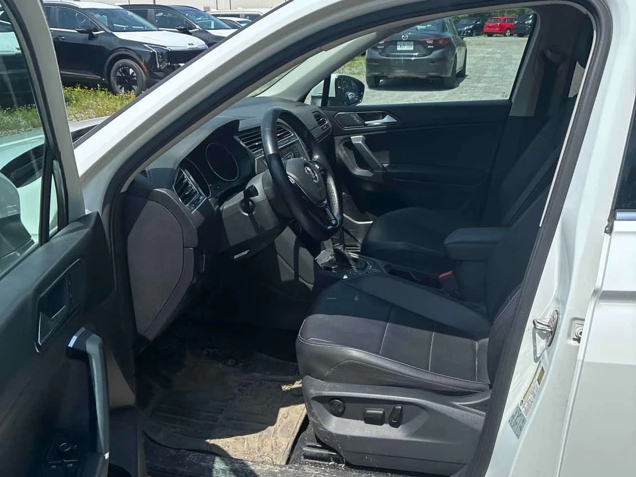 VW Tiguan Comfortline * АВТОКРЕДИТ * ГЛАВНО ПРЕДСТАВИТЕЛСТВО, снимка 7 - Автомобили и джипове - 55187339