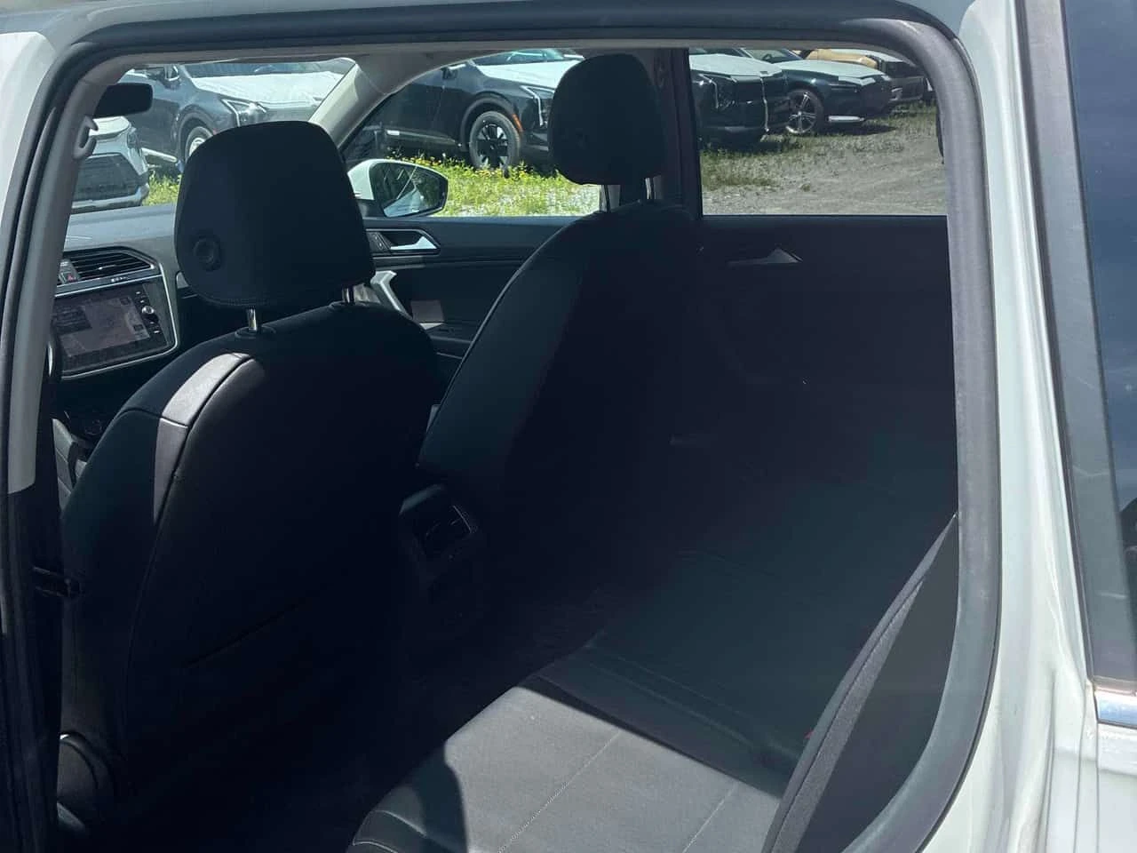 VW Tiguan Comfortline * АВТОКРЕДИТ * ГЛАВНО ПРЕДСТАВИТЕЛСТВО, снимка 10 - Автомобили и джипове - 55187339