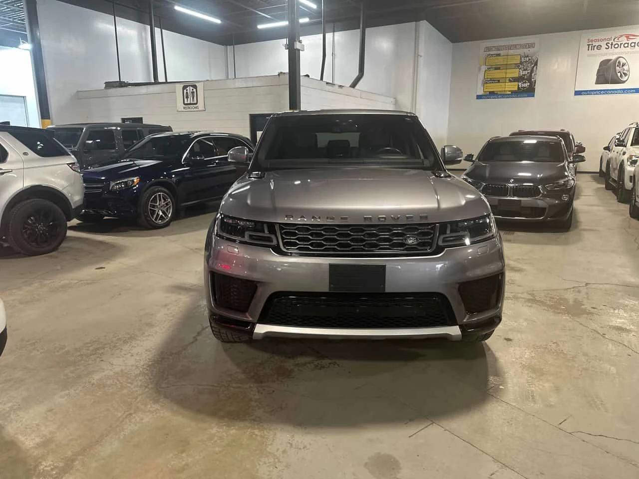 Land Rover Range Rover Sport  HSE Silver / АВТОКРЕДИТ / ЦЕНА ДО БЪЛГАРИЯ , снимка 5 - Автомобили и джипове - 55614241