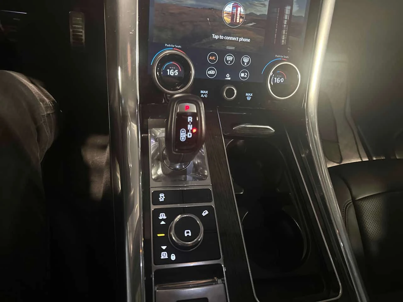 Land Rover Range Rover Sport  HSE Silver / АВТОКРЕДИТ / ЦЕНА ДО БЪЛГАРИЯ , снимка 9 - Автомобили и джипове - 55614241
