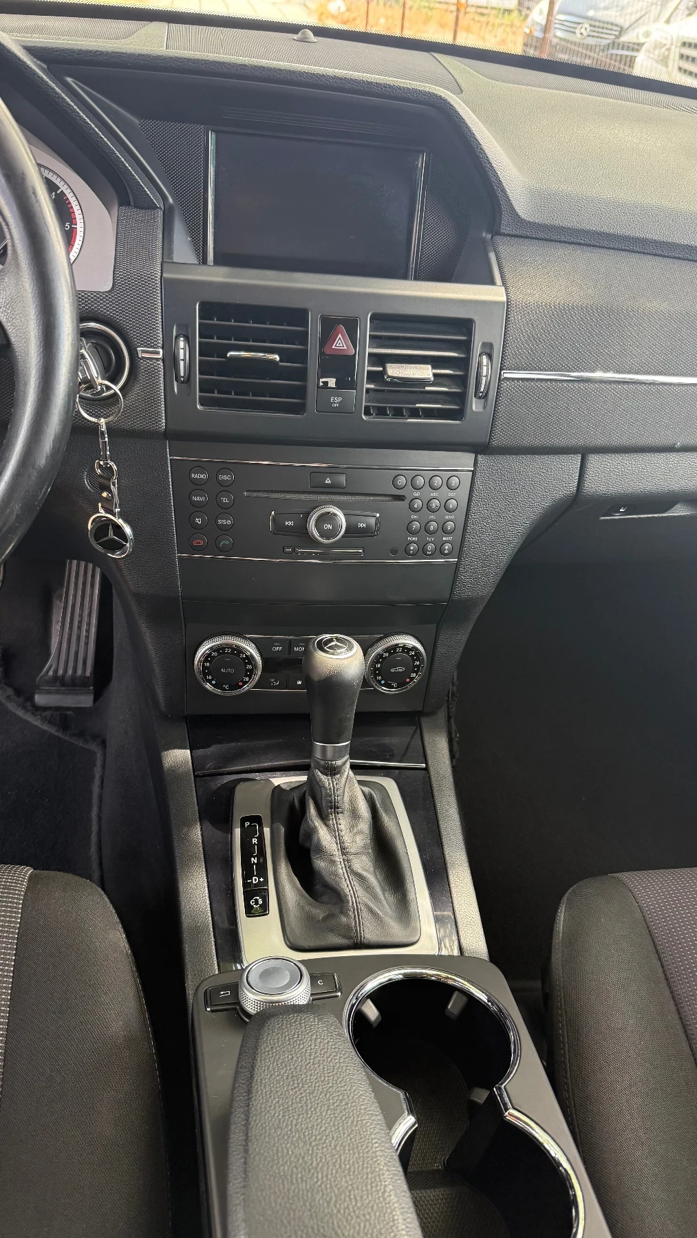 Mercedes-Benz GLK 220CDI 4MATIC 170кс * Sport* , снимка 11 - Автомобили и джипове - 55950866