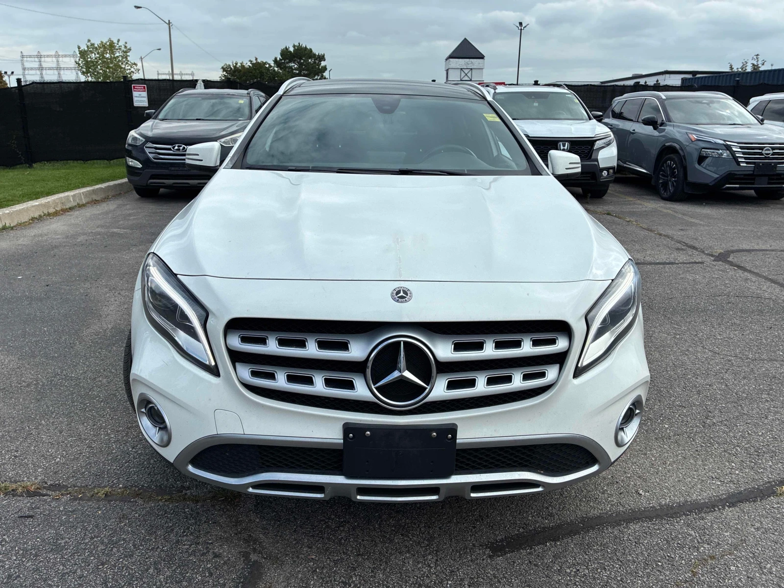 Mercedes-Benz GLA 250 4MATIC | CARFAX | БЕЗ ИНЦИДЕНТИ, снимка 2 - Автомобили и джипове - 56122915