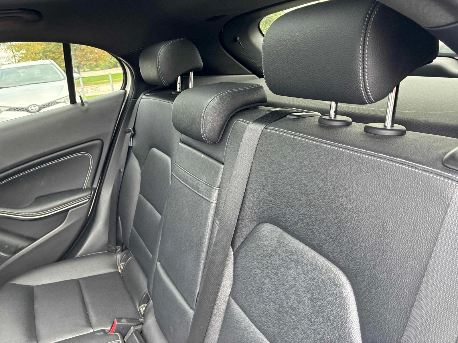 Mercedes-Benz GLA 250 4MATIC | CARFAX | БЕЗ ИНЦИДЕНТИ, снимка 11 - Автомобили и джипове - 56122915