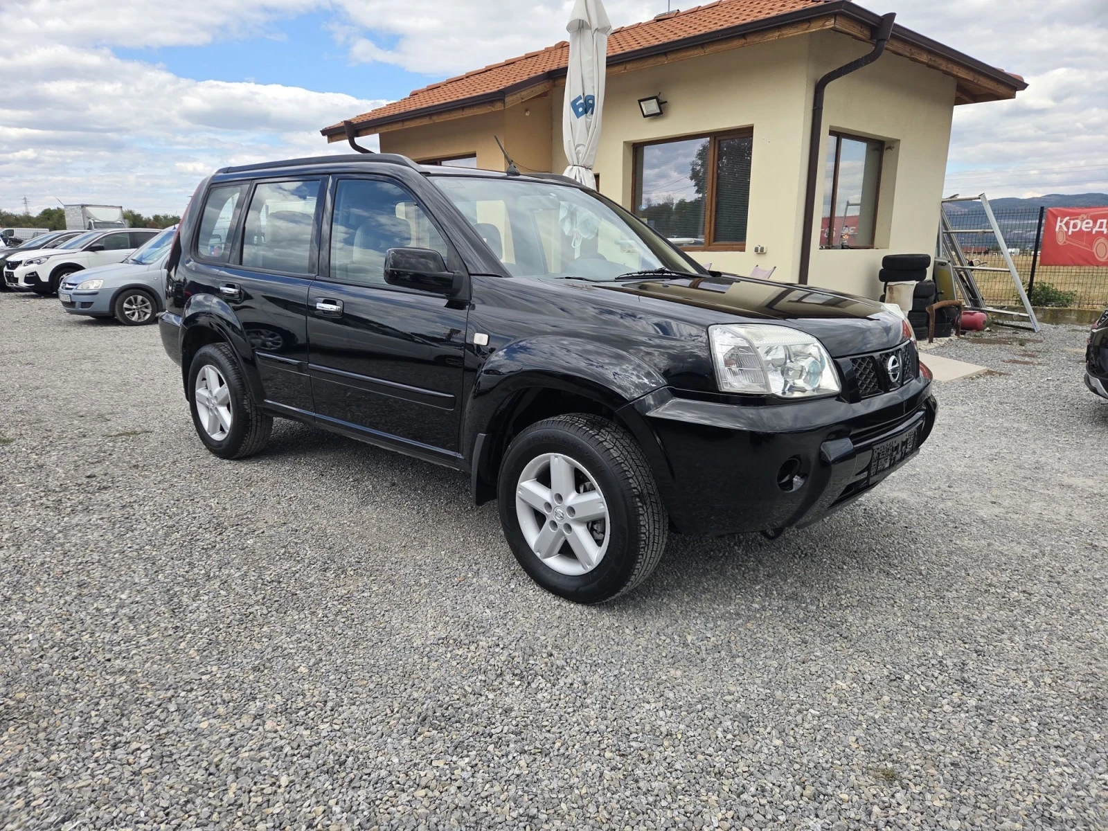 Nissan X-trail 2.0 i  4x4, снимка 2 - Автомобили и джипове - 56733432