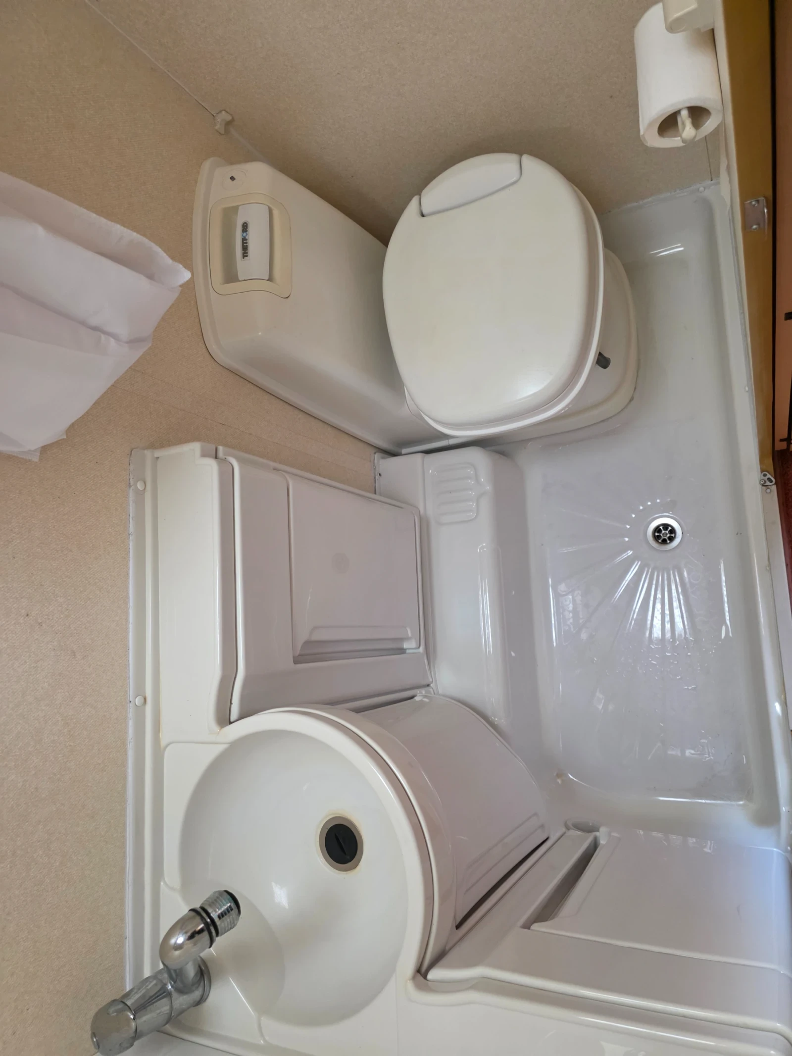 Каравана ABI BAILEY RANGER 500, снимка 11 - Каравани и кемпери - 53665551