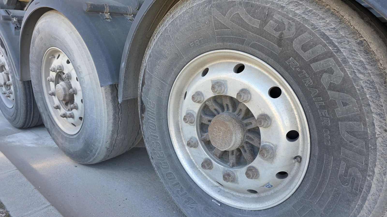 Полуремарке Schwarzmuller 28 куб см, снимка 4 - Ремаркета - 53812120