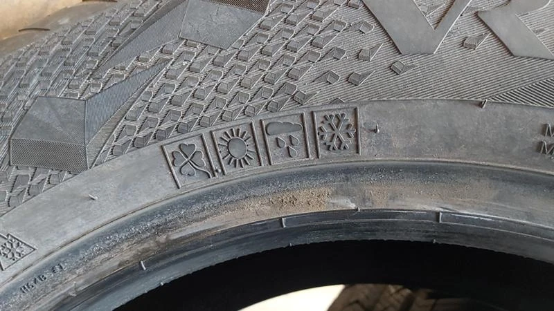 Гуми Всесезонни 215/65R16, снимка 8 - Гуми и джанти - 28771466