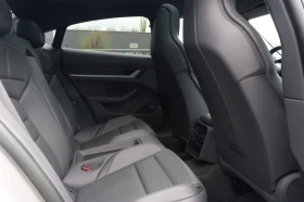 Porsche Taycan 4/476HP/93KWH/CHRONO/MATRIX/BOSE/PANO/360/393z, снимка 12