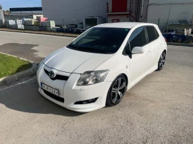 Toyota Auris, снимка 1