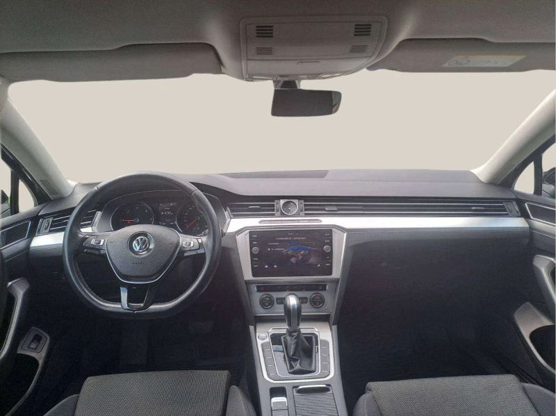 VW Passat 2.0 TDI, снимка 10 - Автомобили и джипове - 46778159