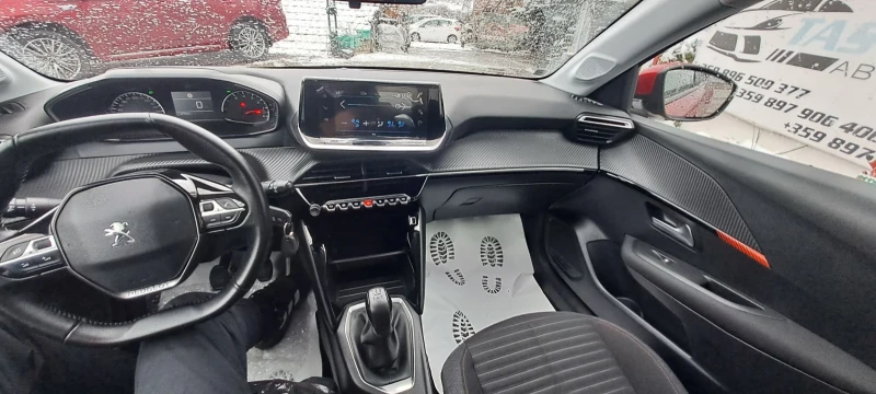 Peugeot 208 1.2 NAVI, снимка 8 - Автомобили и джипове - 48641166