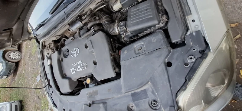 Toyota Avensis 2.0D4D, снимка 13 - Автомобили и джипове - 52258086