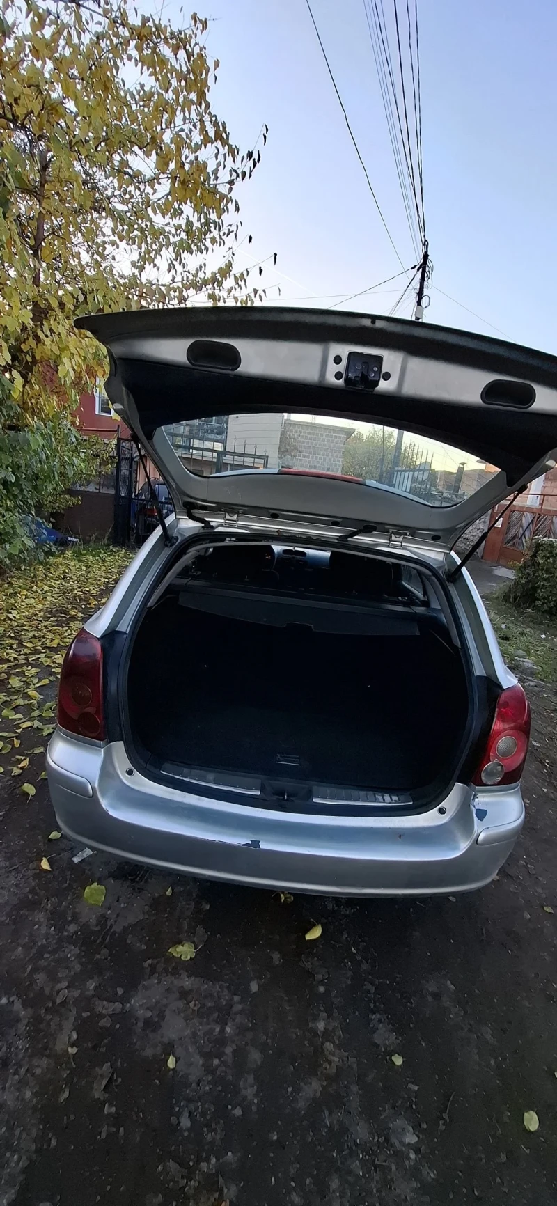 Toyota Avensis 2.0D4D, снимка 11 - Автомобили и джипове - 52258086